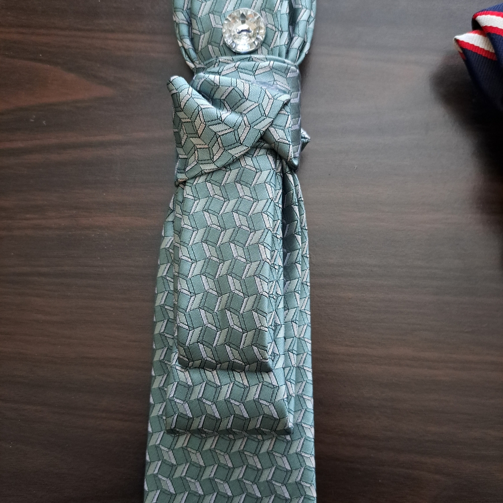 Upcycled Geometric Pattern Tie in Sage Green